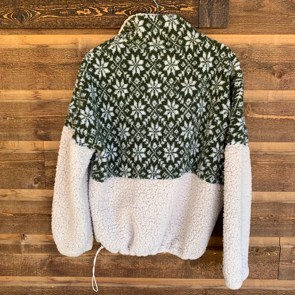 Patterned Fleece - Picture 5 of 5